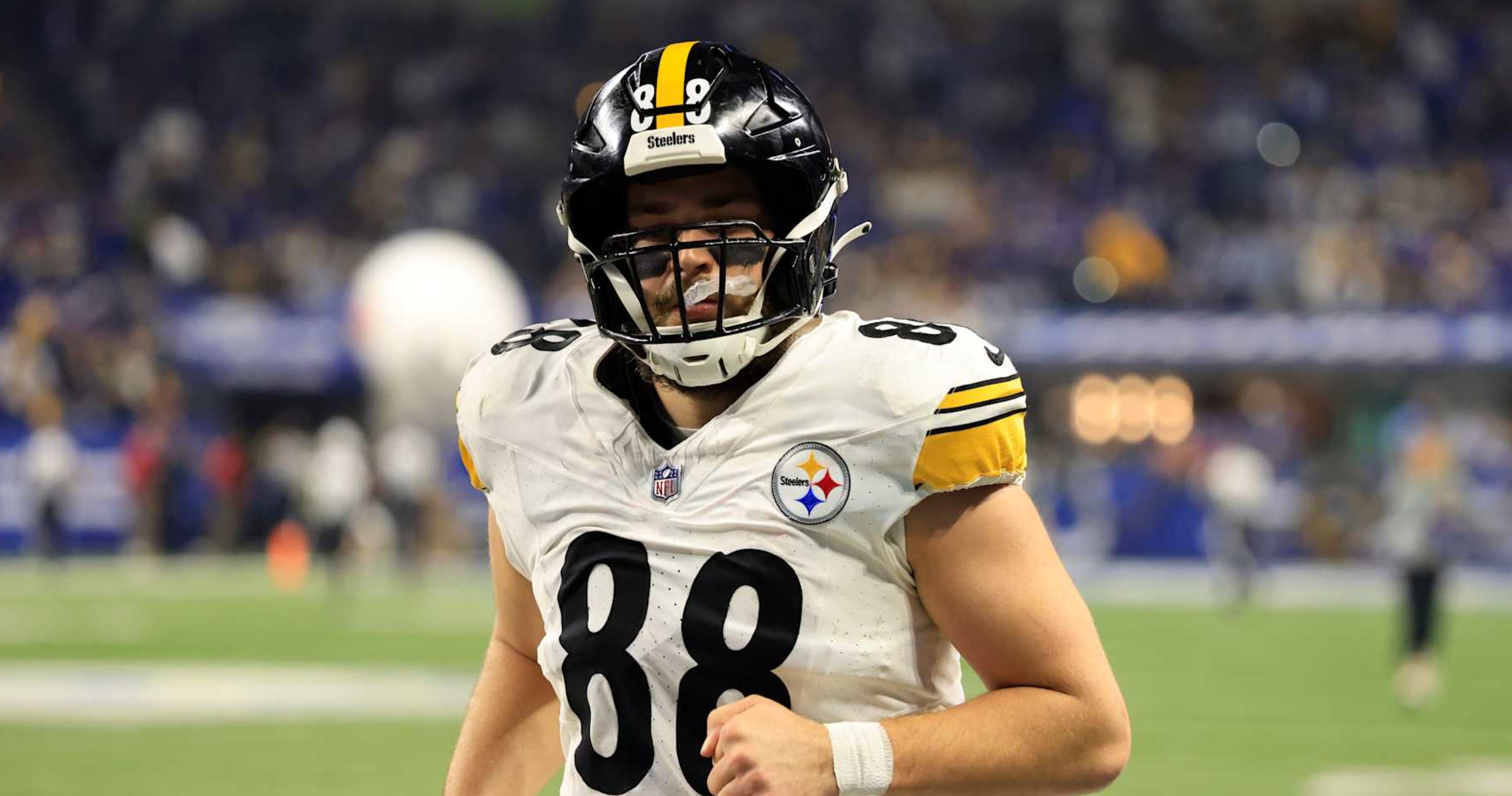 NFL Rumors: Steelers' Pat Freiermuth, Chiefs' Trey Smith, More Eyed for New Contracts