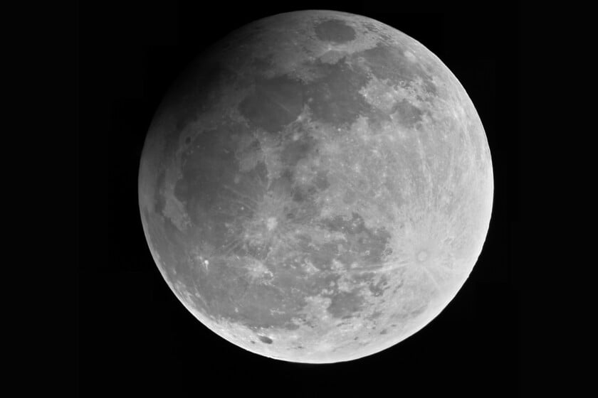 El verano se despide con un eclipse lunar visible en toda Europa y Latinoamérica: cómo y cuándo verlo