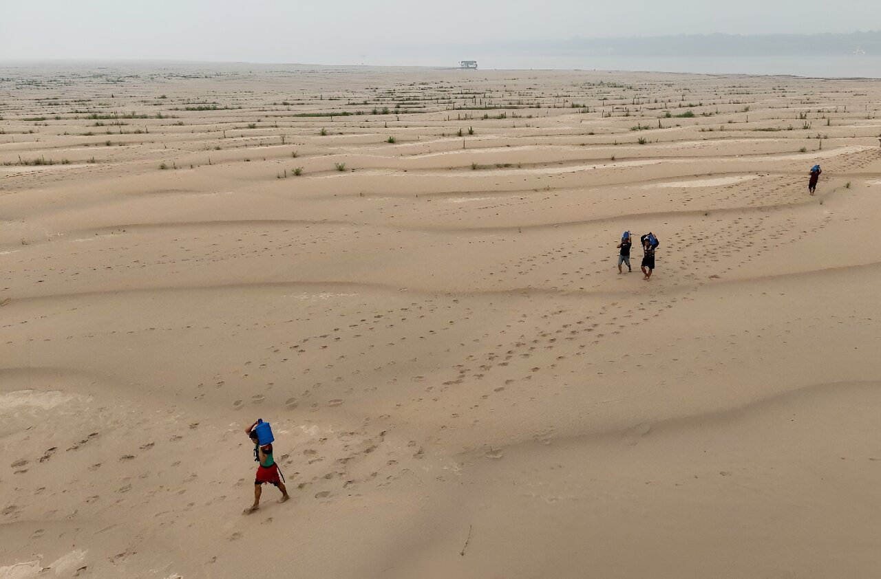 An Amazon river dries up, creating hellish crossing for villagers