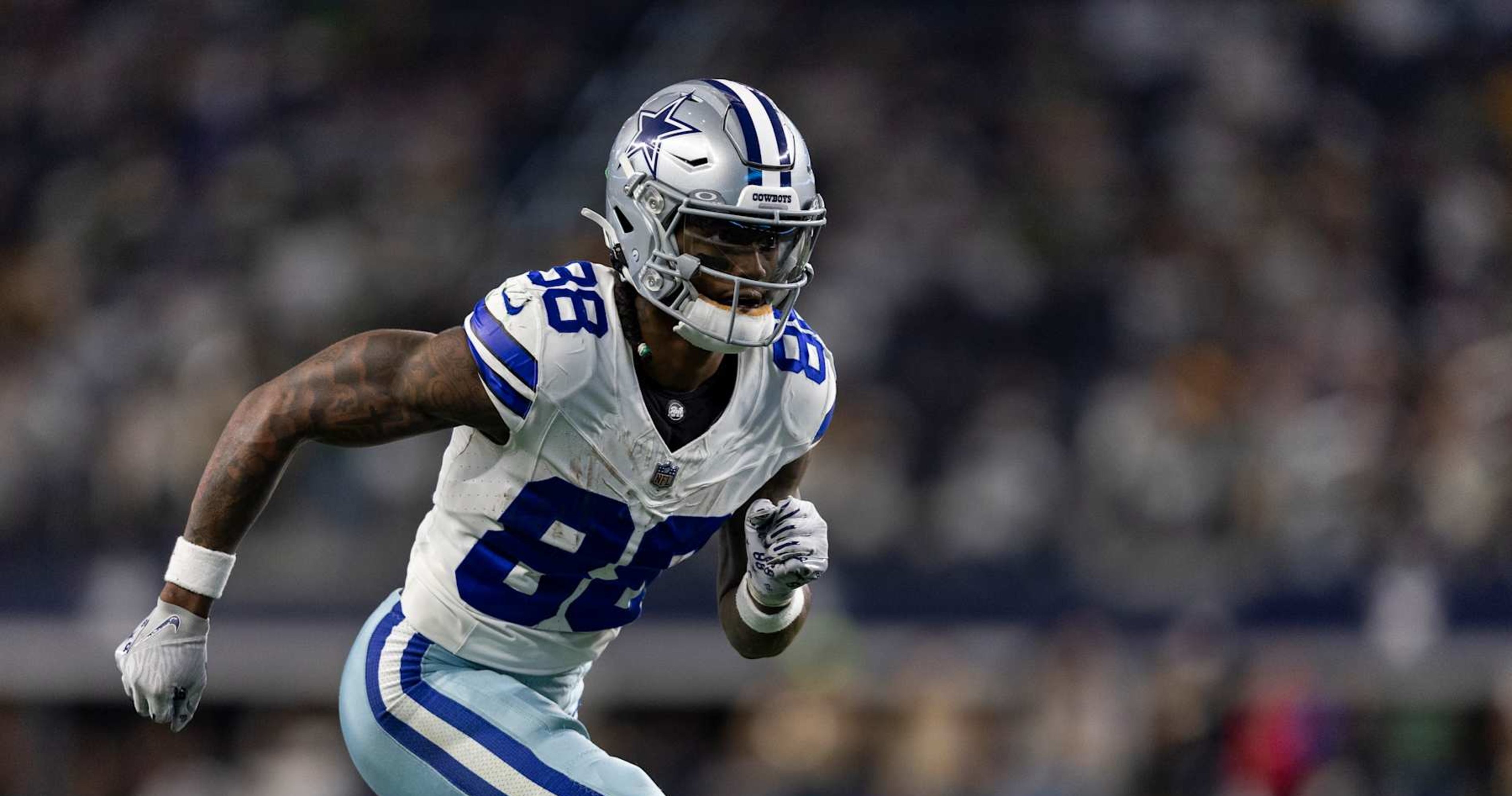 Cowboys' CeeDee Lamb Congratulated by Kyler Murray, More NFL Stars on $136M Contract