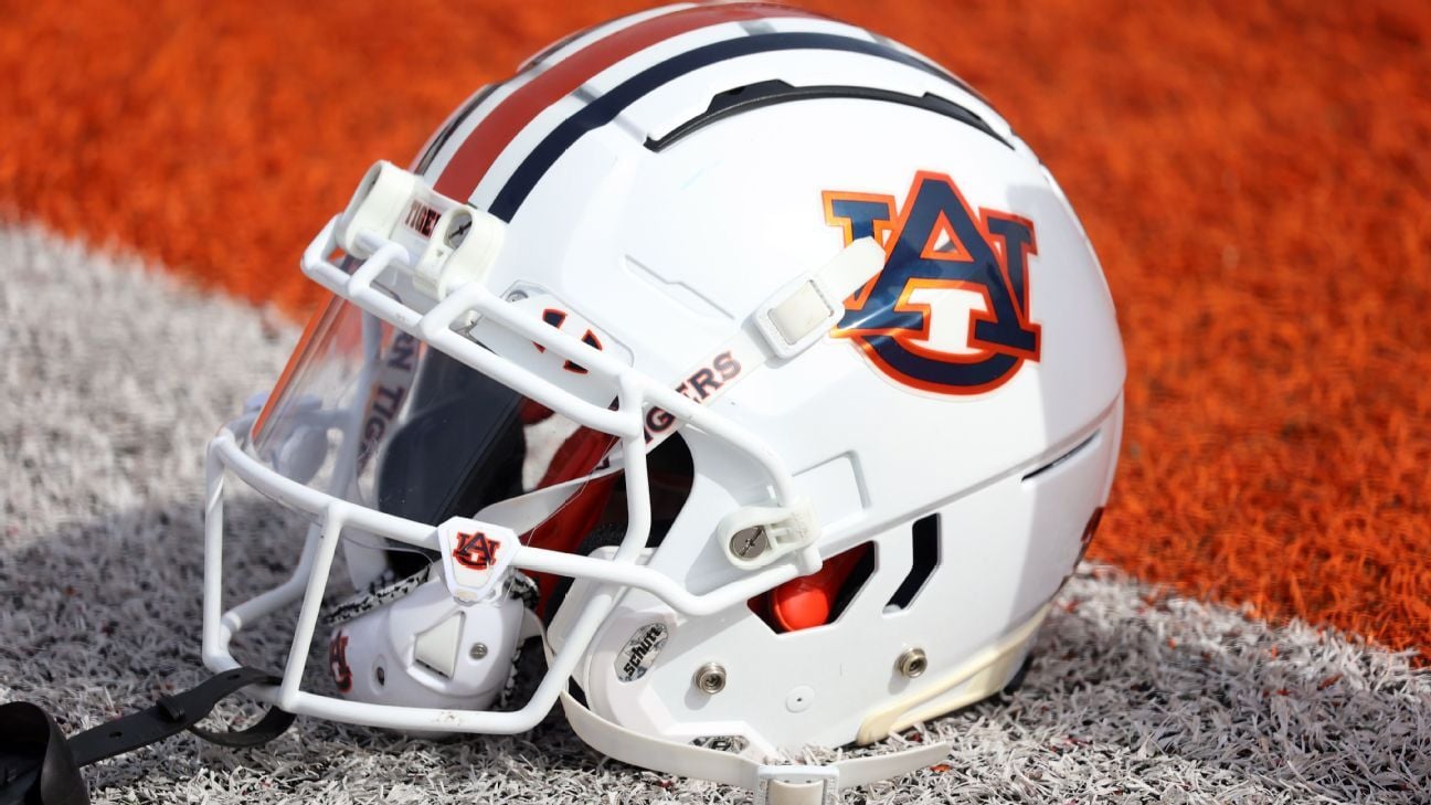 Auburn DB Anthony carted off with leg injury