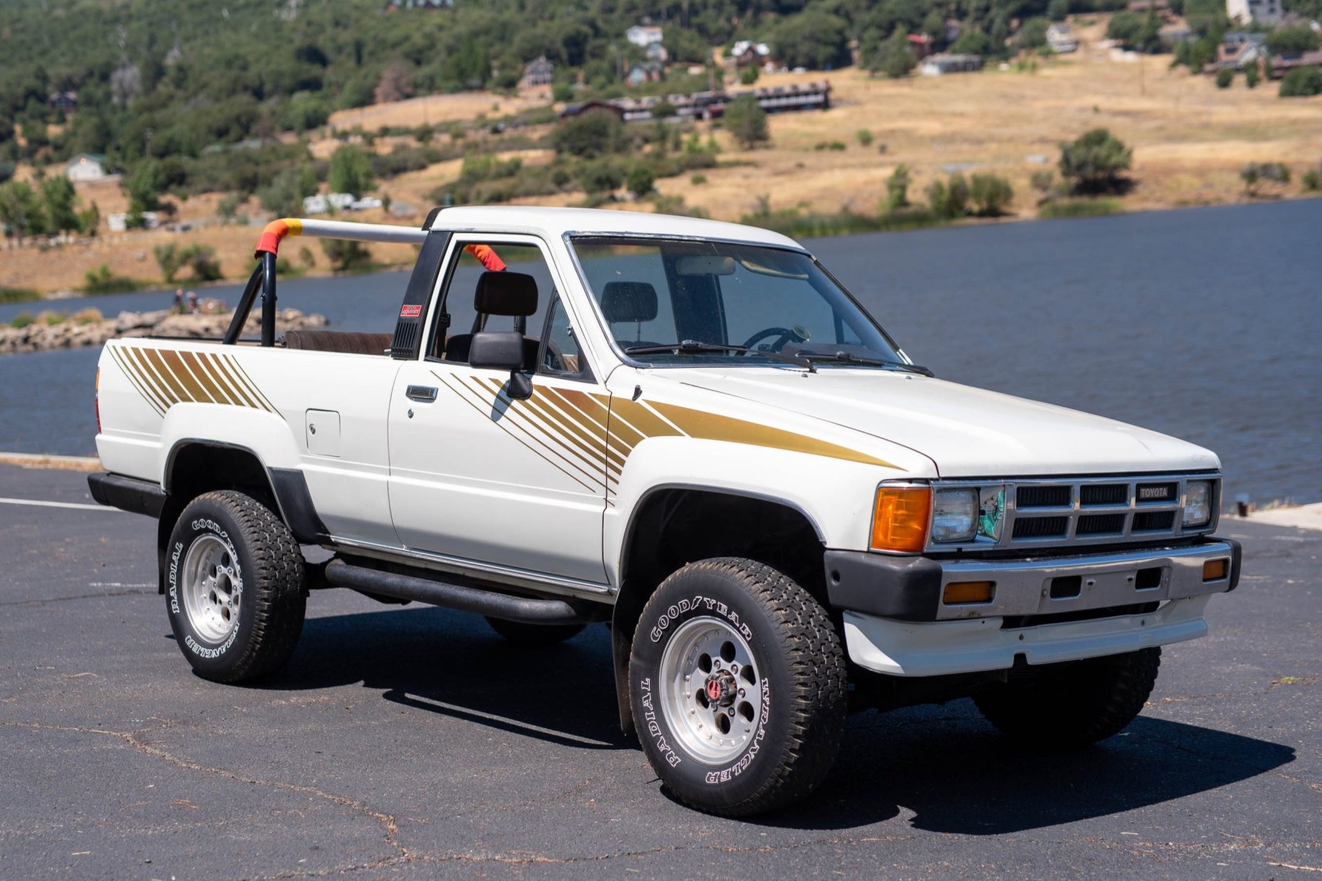 1986 Toyota 4Runner 4×4 5-Speed at No Reserve