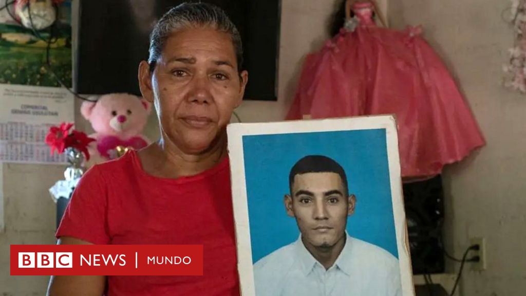 La pesadilla de un joven detenido en la temida cárcel Cecot de El Salvador pese a que la justicia ordenó dos veces su liberación