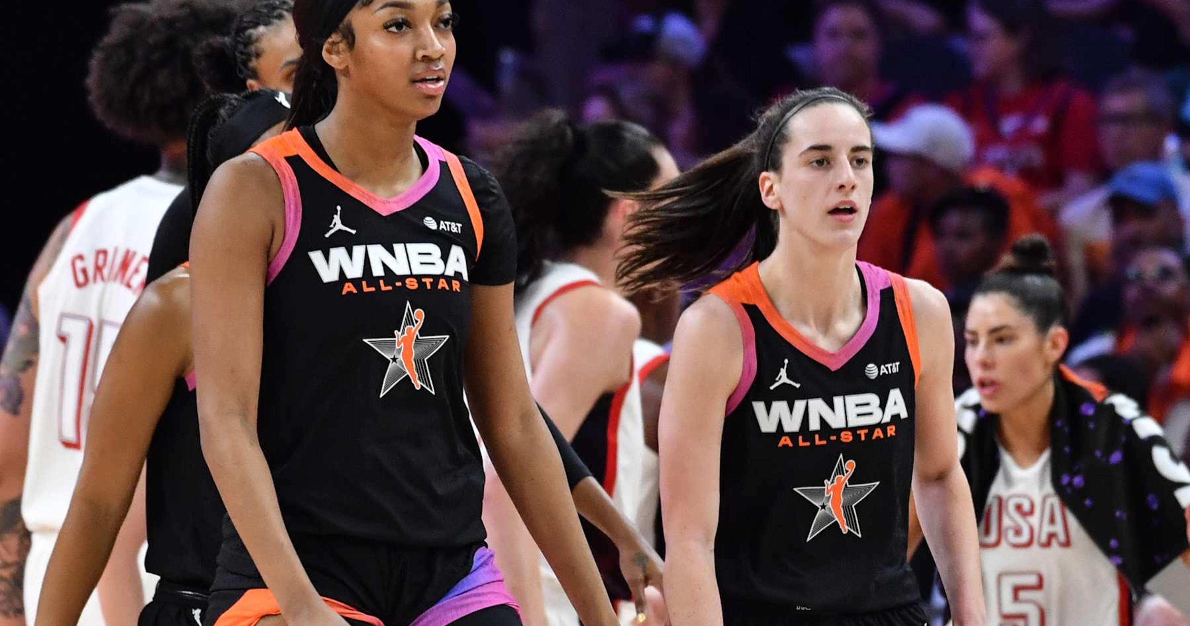 Caitlin Clark: Angel Reese and I Not Focused on Individual Awards amid WNBA ROY Race