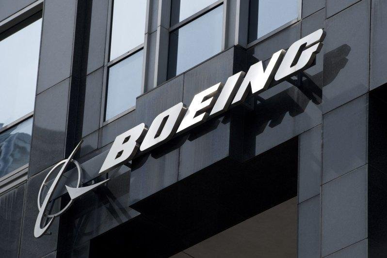 Boeing preps to furlough executives, managers as machinist strike nears