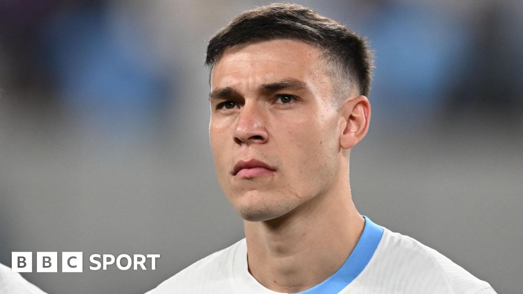 Man Utd sign Uruguay midfielder Ugarte from PSG