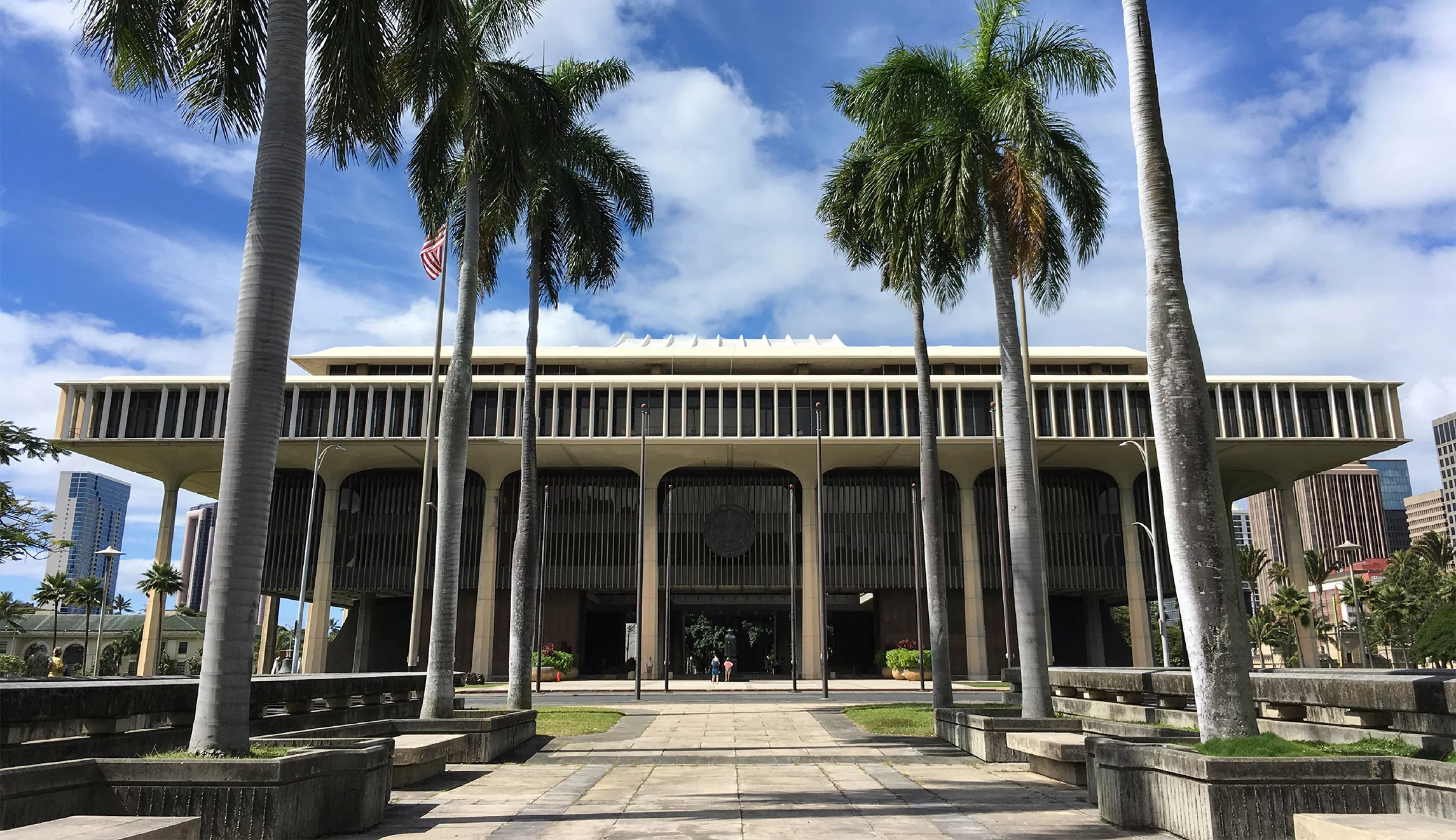 Hawaii’s legislature does the unthinkable, for a blue state: Slashing taxes