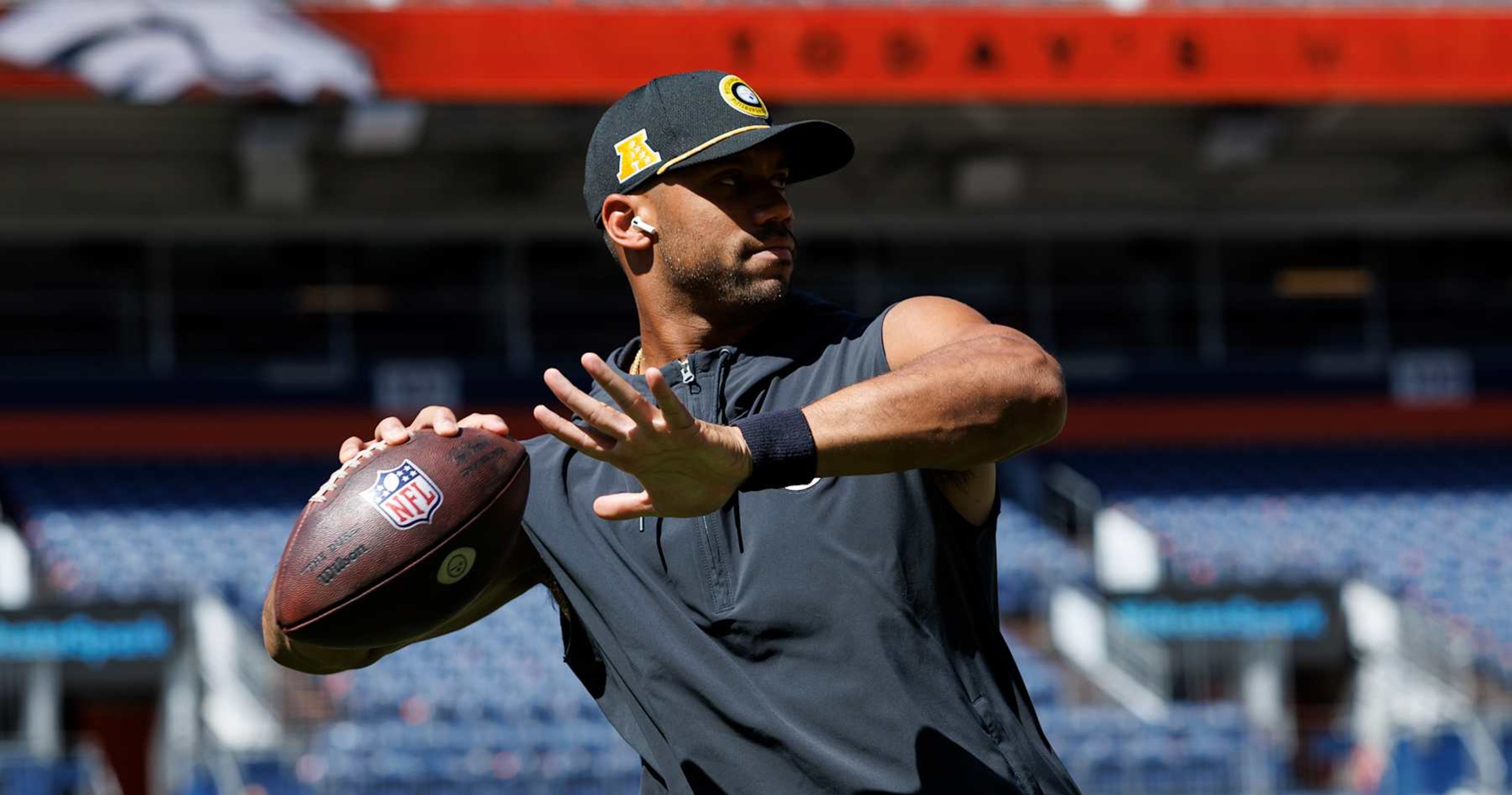 Steelers' Russell Wilson Says He's 'Gaining Ground' in Injury Recovery: 'I Feel Good'