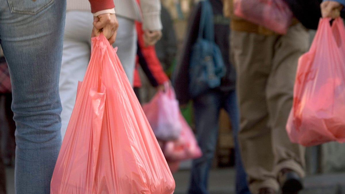 California's Plastic Bag Ban Is Growing: Here's What You Need to Know