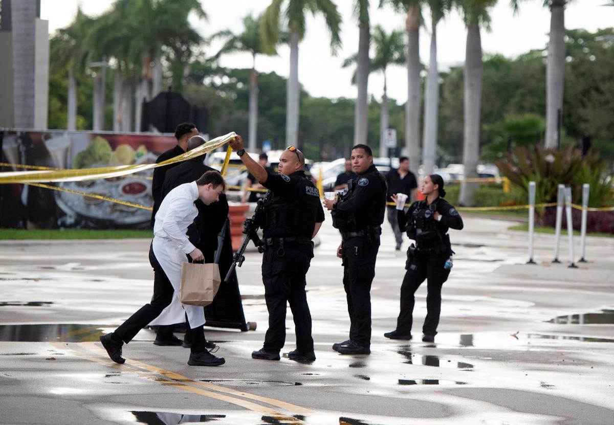 Boca's Town Center Mall evacuated after 'swatting' attempt on Fortnite streamer