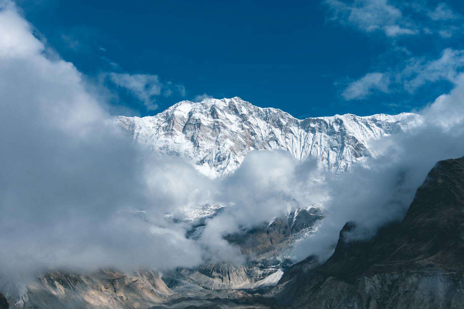 Kaizen : combien Inoxtag a-t-il vraiment gagné en conquérant l’Everest ?