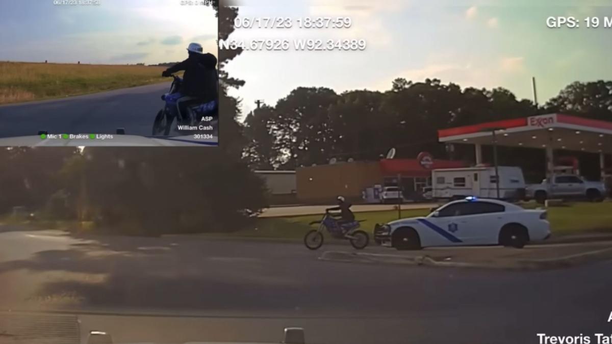 Dirt Biker Smokes Arkansas State Police