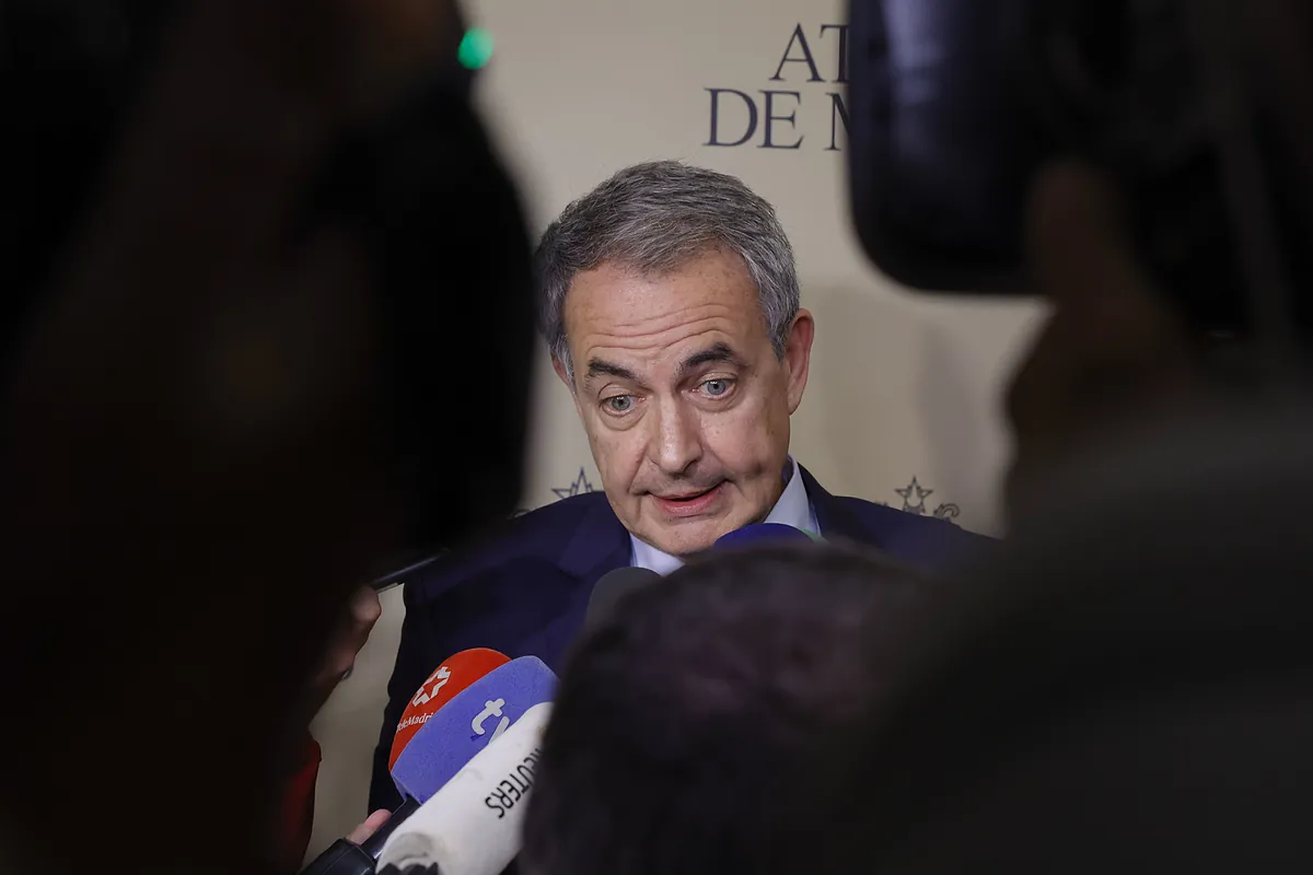 Zapatero rechaza criticar a Maduro para seguir siendo "facilitador" en Venezuela en el futuro