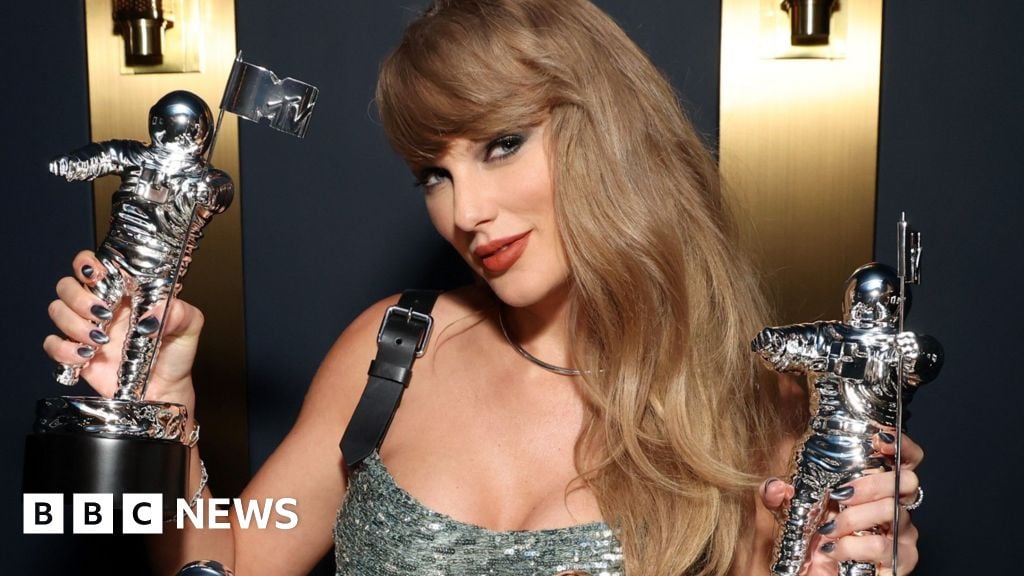 Swift makes MTV history while Katy Perry sparkles