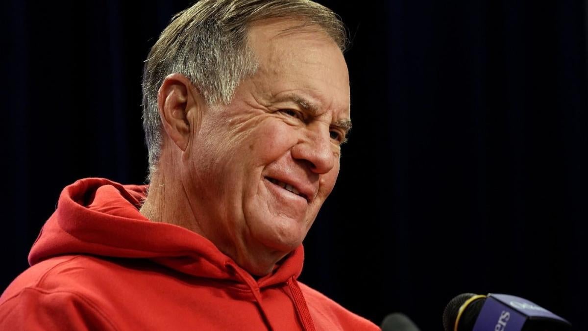 Bill Belichick appears to throw shade at Patriots over QB situation: 'Can't move the ball and can't score'