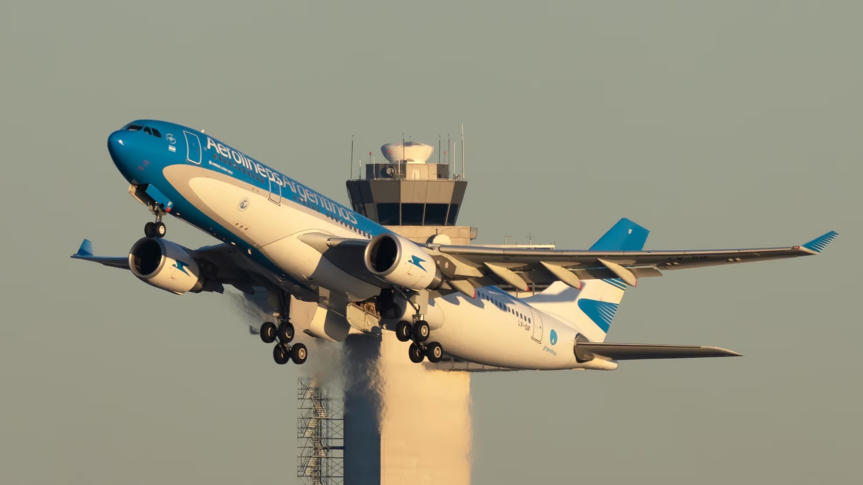 Argentina's President Plans Privatization Of Aerolineas Argentinas By Decree