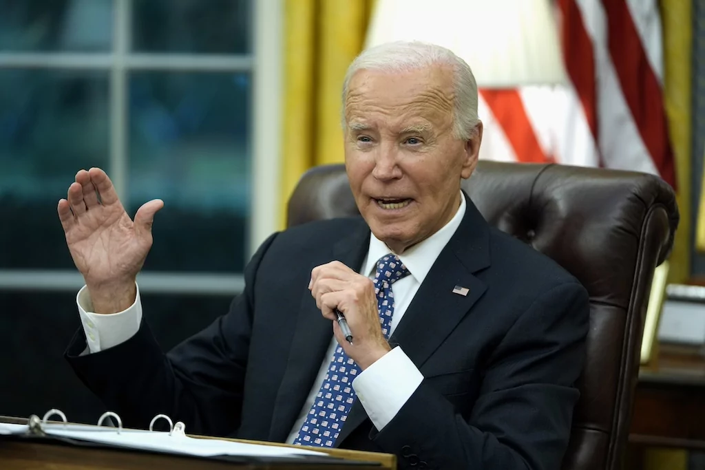 WATCH LIVE: President Biden receives a briefing on Hurricane Helene