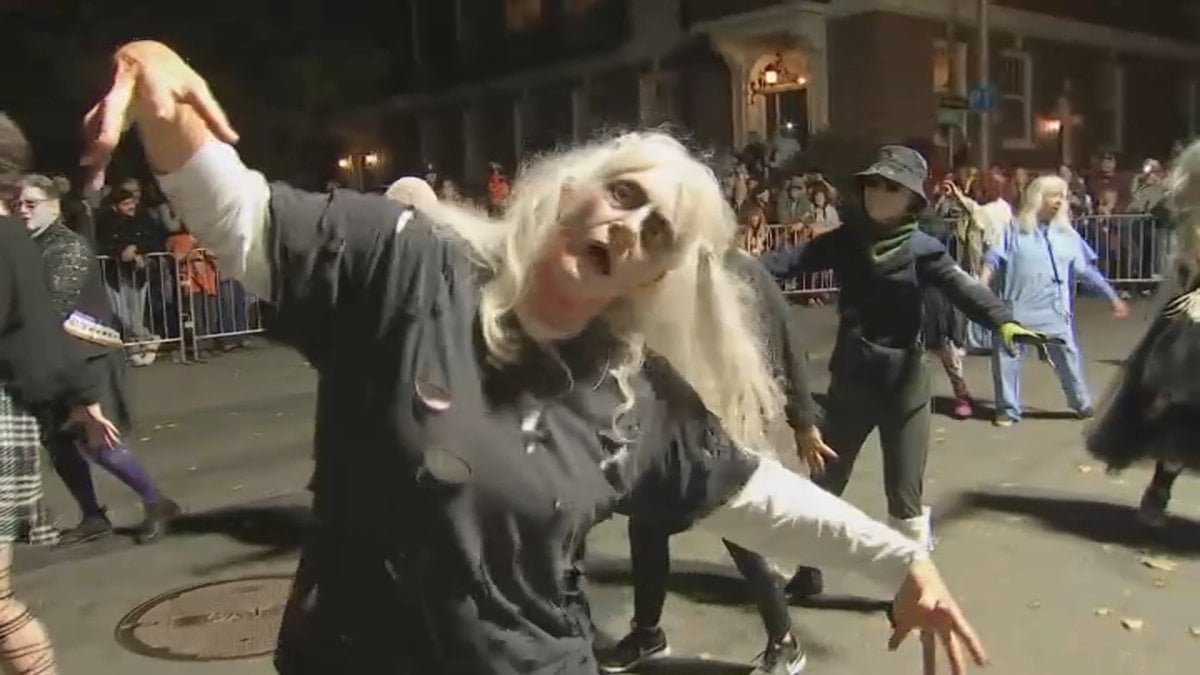 Halloween in Salem: Tour guides feel ‘targeted’ by noise ordinance