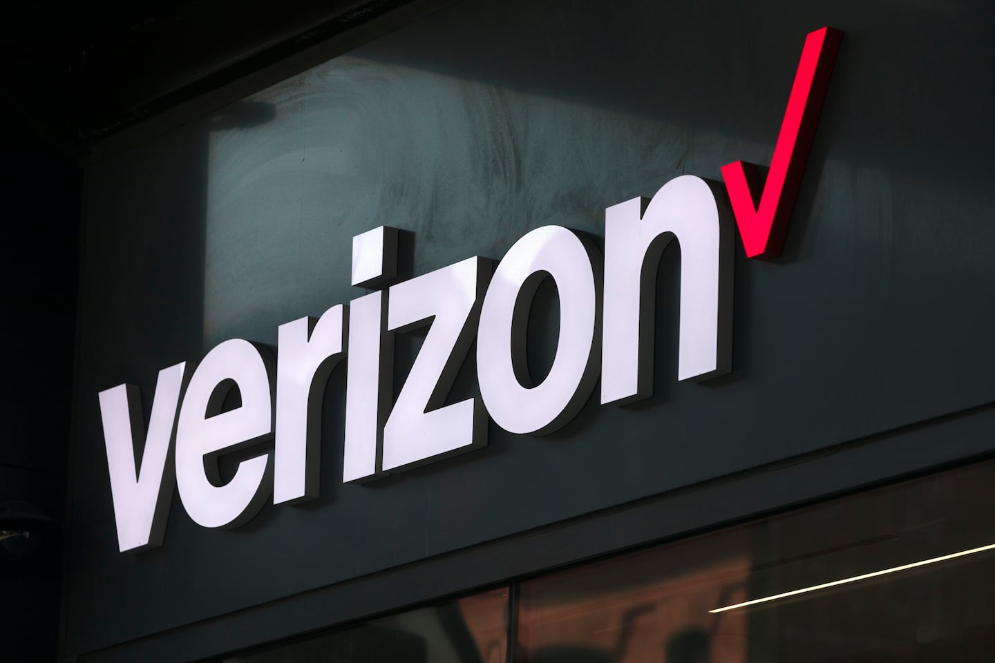 Rhode Island picks Verizon, GoNetspeed for fast internet in 3 towns