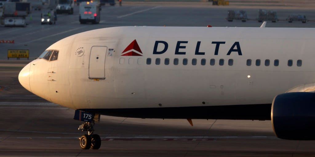 Passenger says she bled from her ears after a Delta flight failed to pressurize