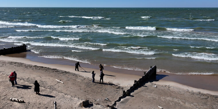 Illinois city plans to source its future drinking water from Lake Michigan