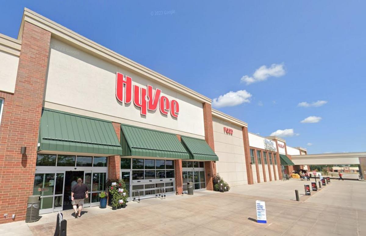 Hy-Vee Celebrating Customers with Free Food Event