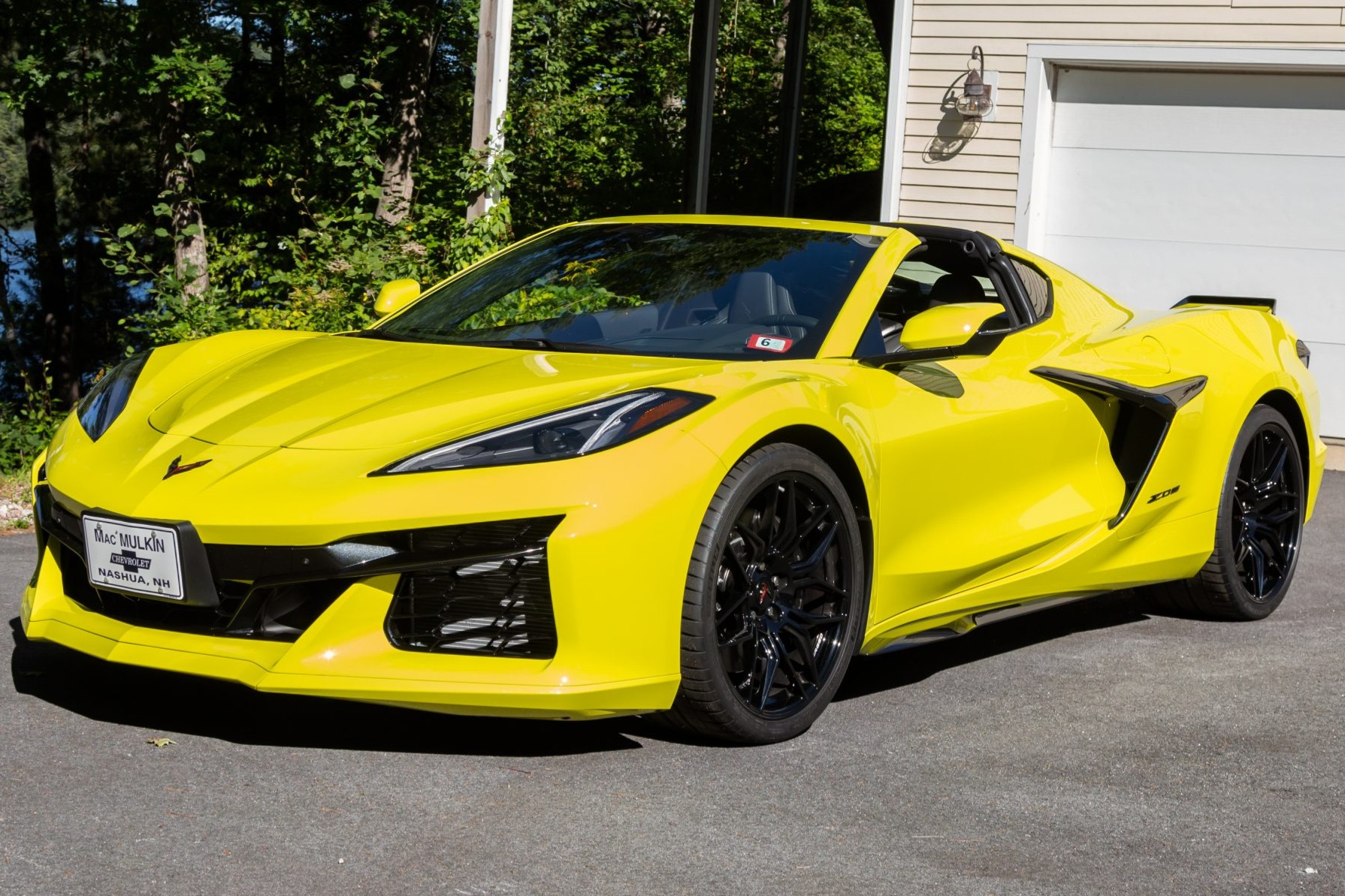 2024 Chevrolet Corvette Z06 Coupe 2LZ