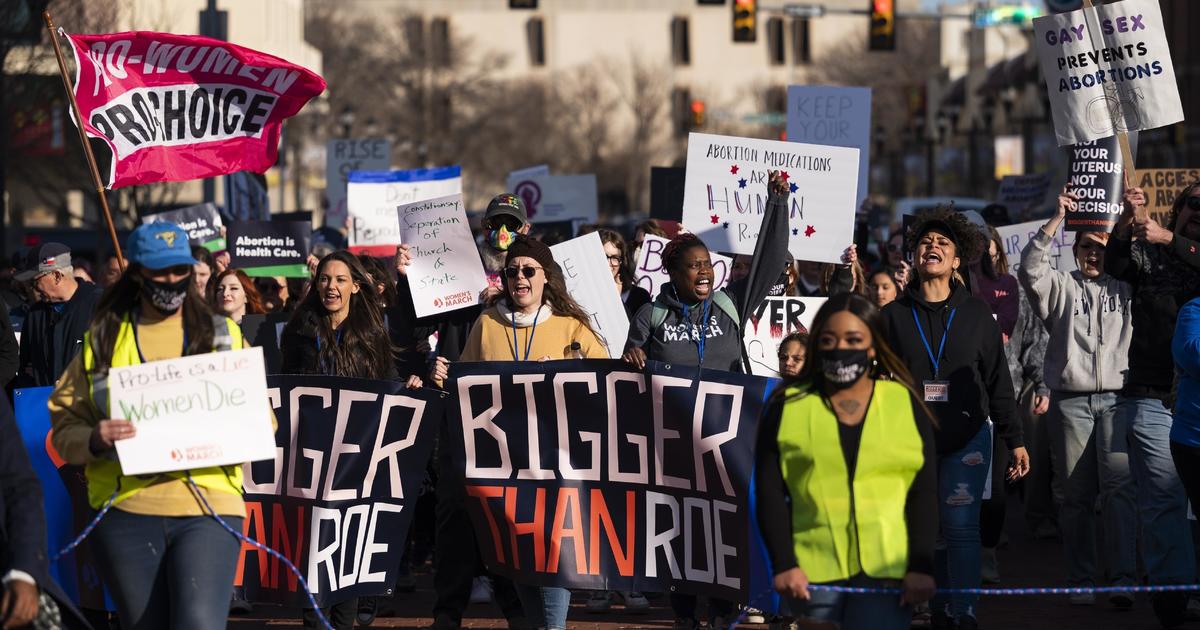 North Dakota state judge strikes down abortion ban