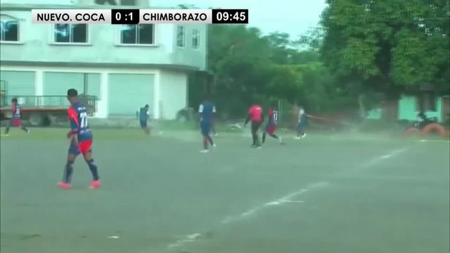 ¡Terror en Ecuador! Un sicario irrumpe en un partido amateur y dispara a uno de los jugadores