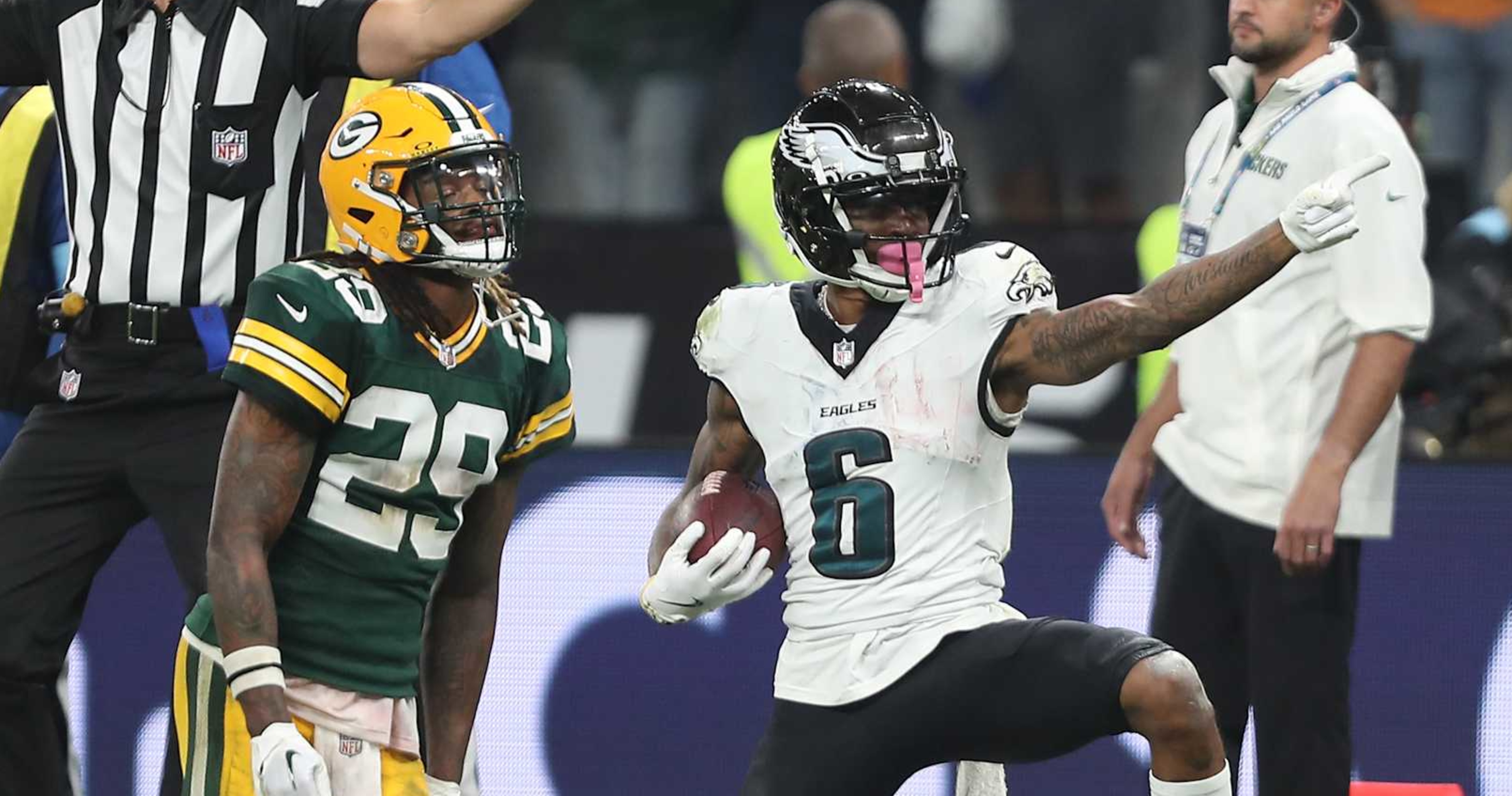 Photo: Eagles Troll Packers with Cheesesteak Post After NFL Week 1 Win in Brazil