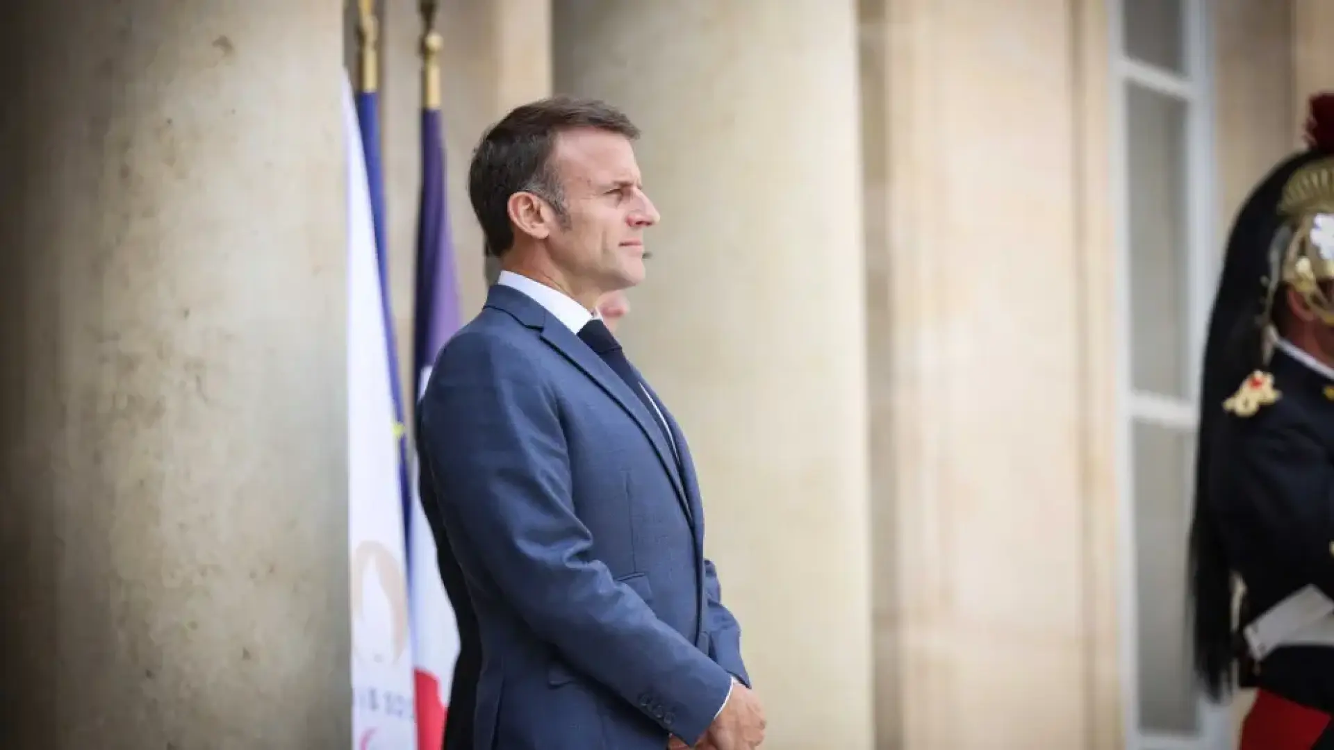 Macron nombra un Gobierno orientado a la derecha dos meses y medio después de las elecciones