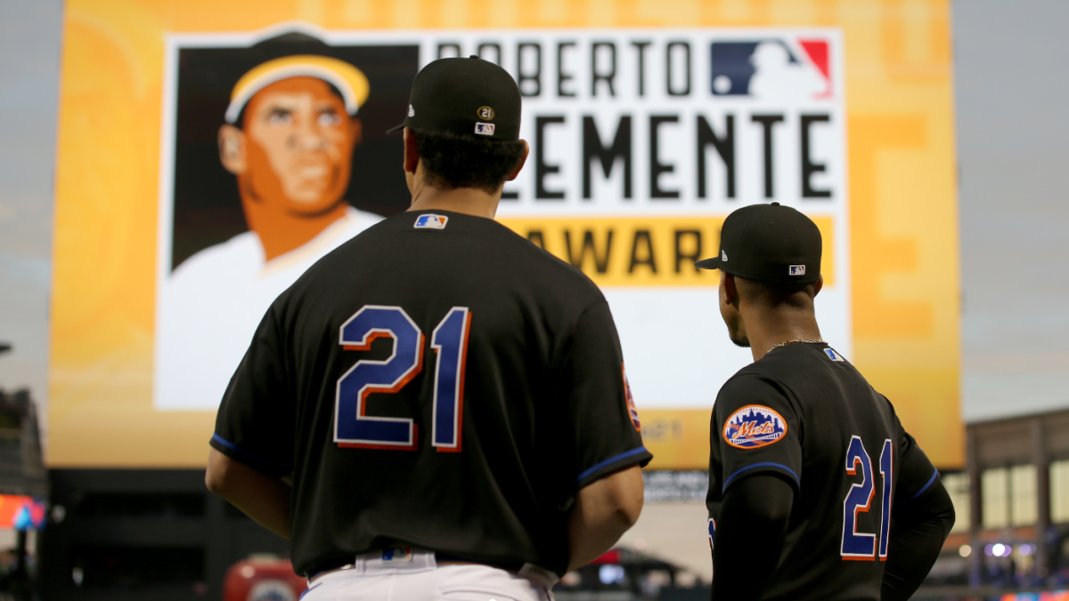 Astros manager Joe Espada calls for Roberto Clemente's No. 21 to be retired league-wide: 'An MLB celebration'