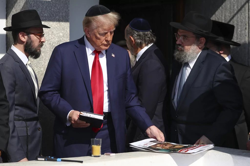 Jewish pro-Trump group unveils billboards in Pennsylvania