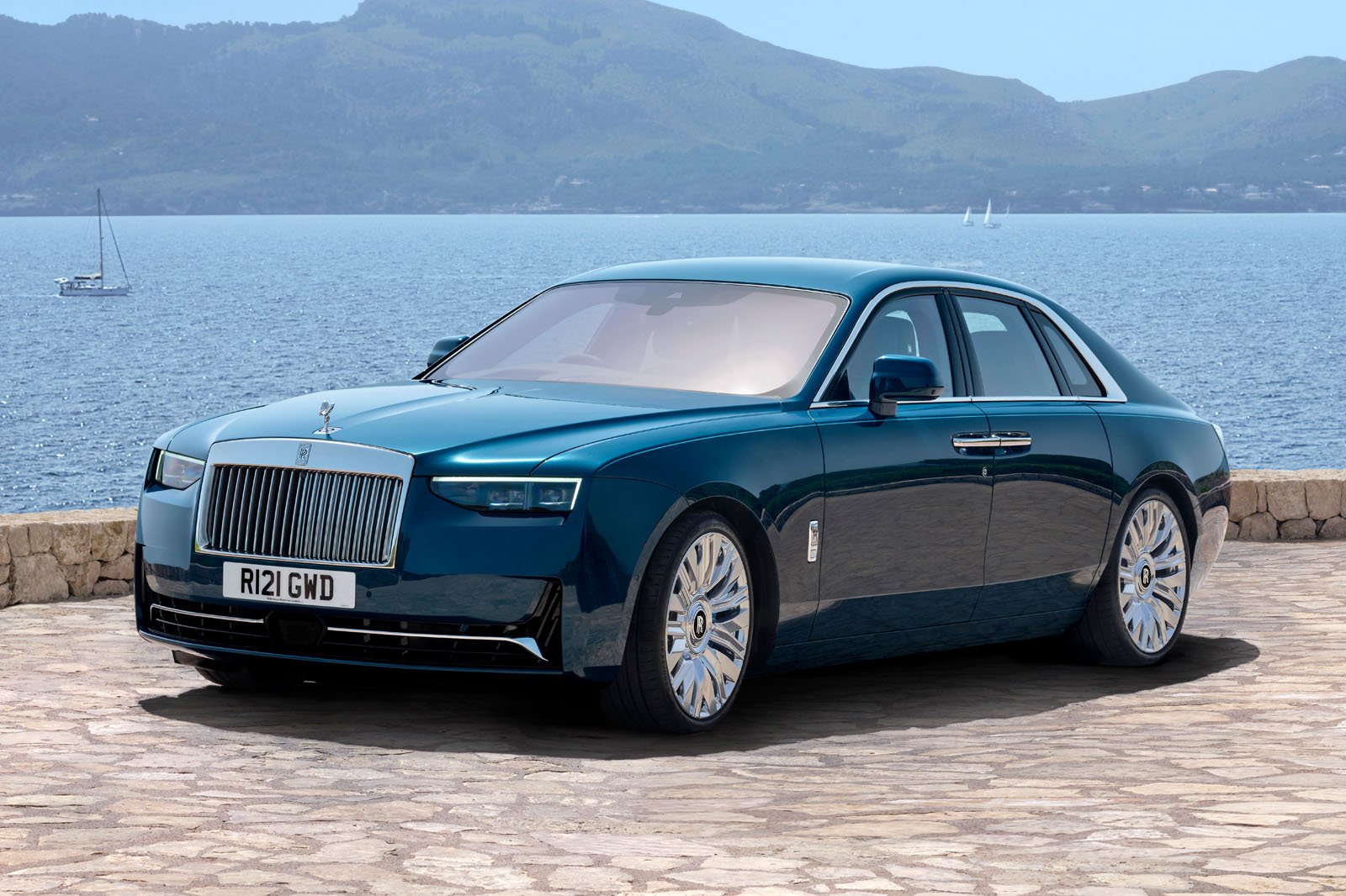 Rolls-Royce Ghost refresh brings new materials, connectivity boost