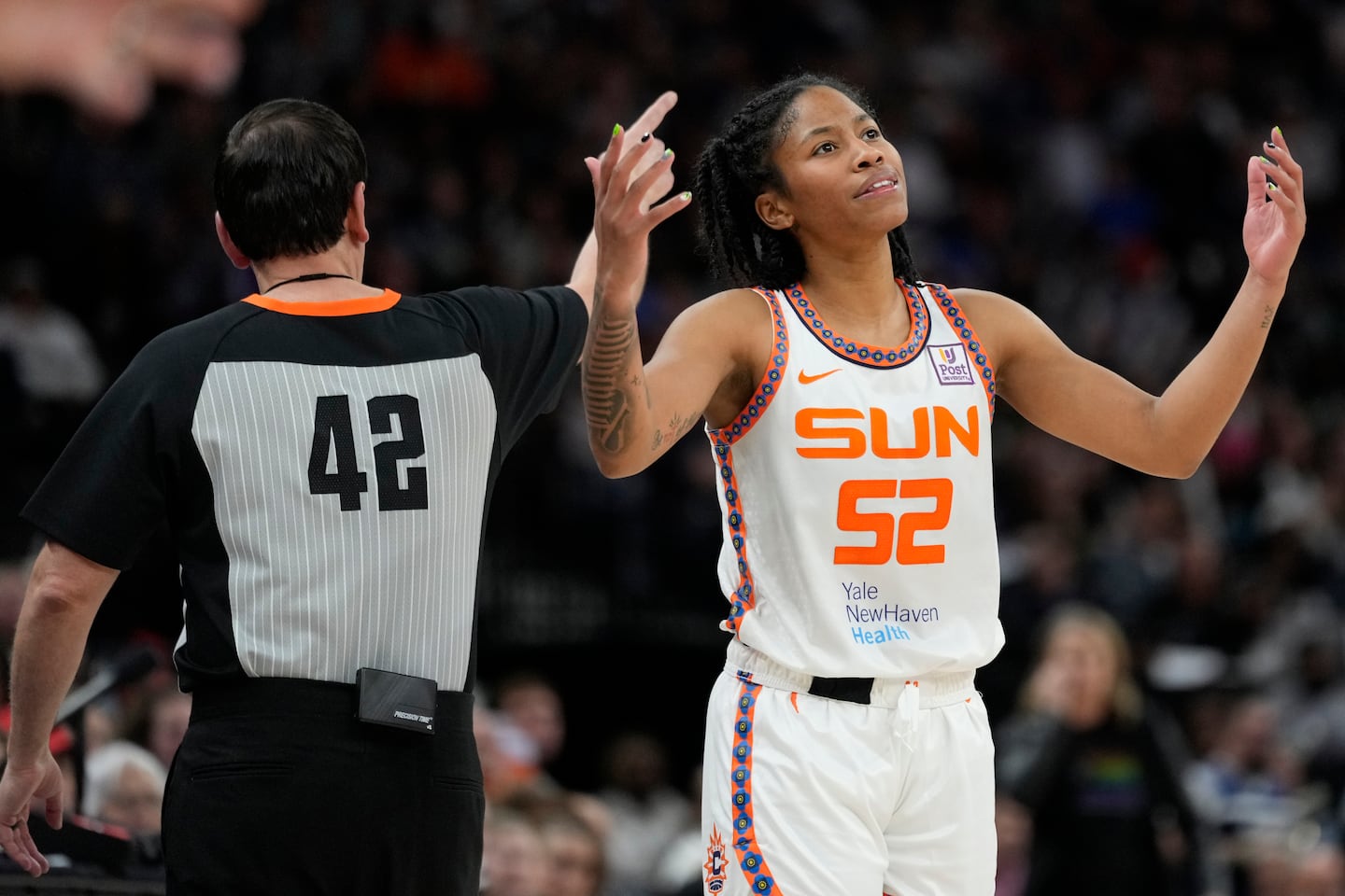 Connecticut bid for WNBA title ends in semifinals