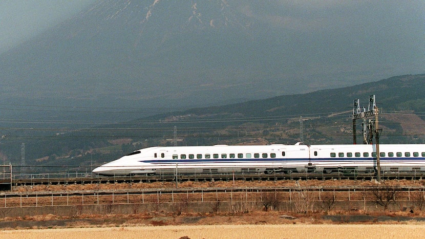 As Texas flirts with high-speed rail, can Japan’s bullet train show the way?