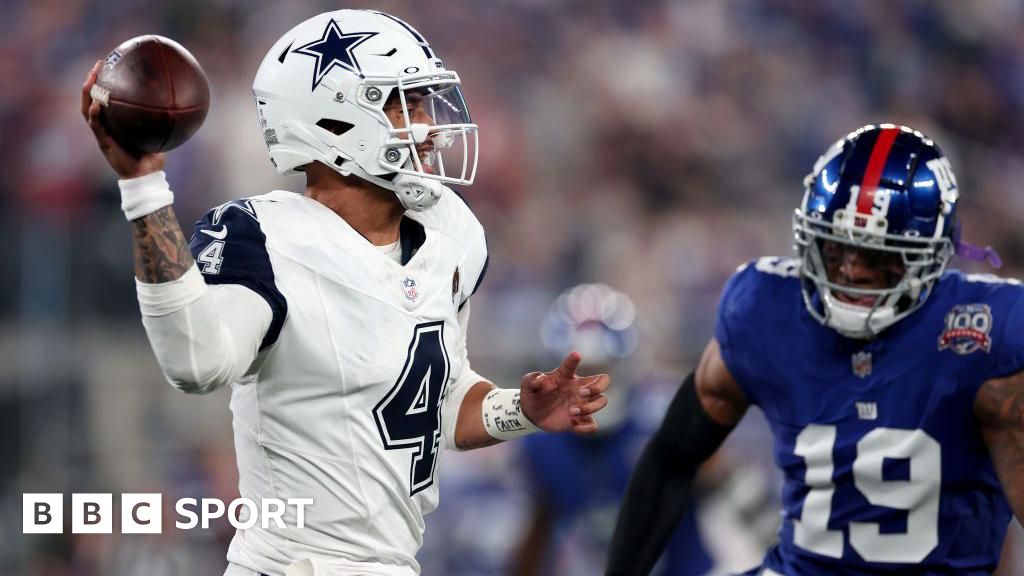 Prescott stars as Cowboys see off New York Giants