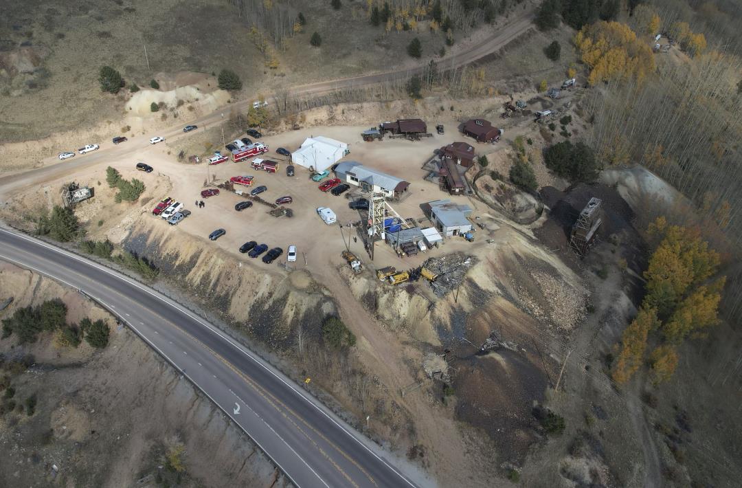 Tourists Rescued From Bottom of Old Gold Mine