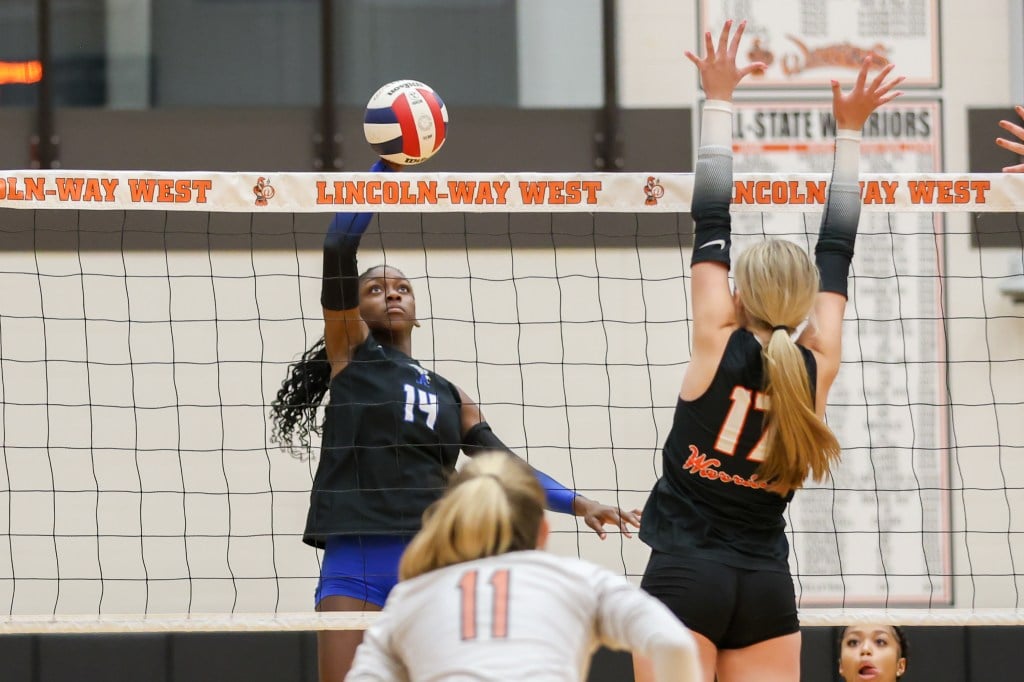 Alaina Pollard lifts Lincoln-Way East past West