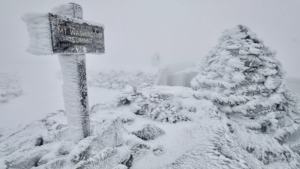 Fall foliage or snow in NH? Already winter atop Mt. Washington