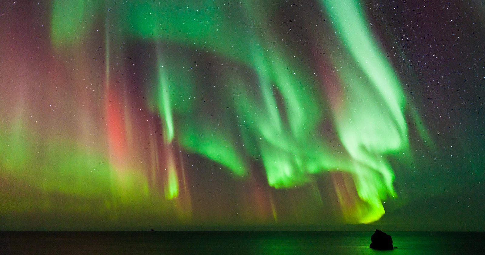 NOAA Forecasts Severe Solar Storm, Auroras Possible as Far South as California