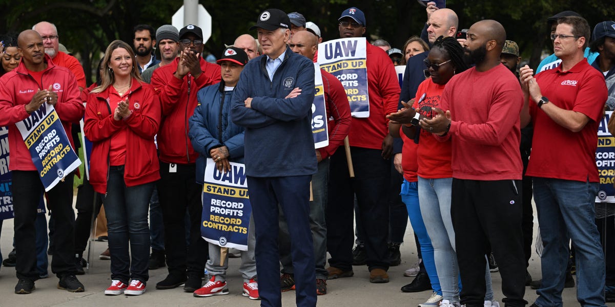 The dockworkers' strike is a test for Biden — and complicates an already dizzying 2024 presidential race