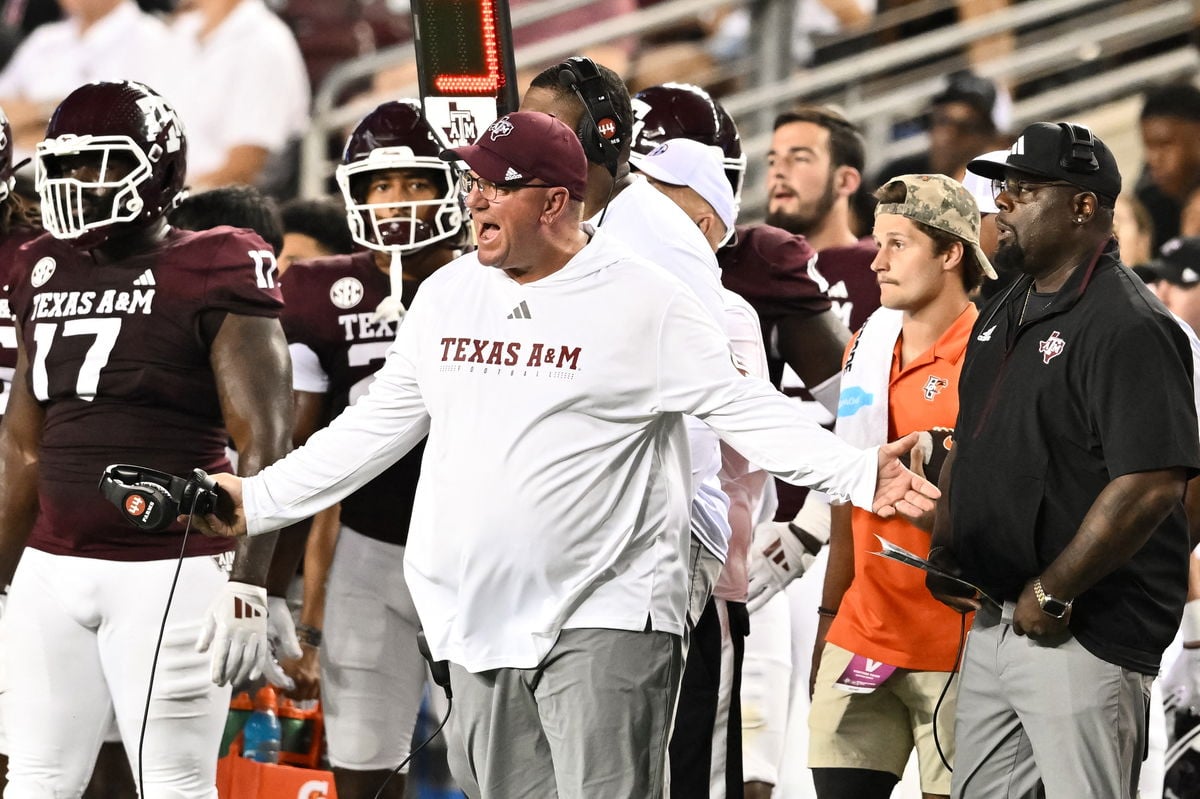 Mike Elko Keeps Suspense Brewing For Texas A&M Fans on Quarterbacks Conner Weigman & Marcel Reed