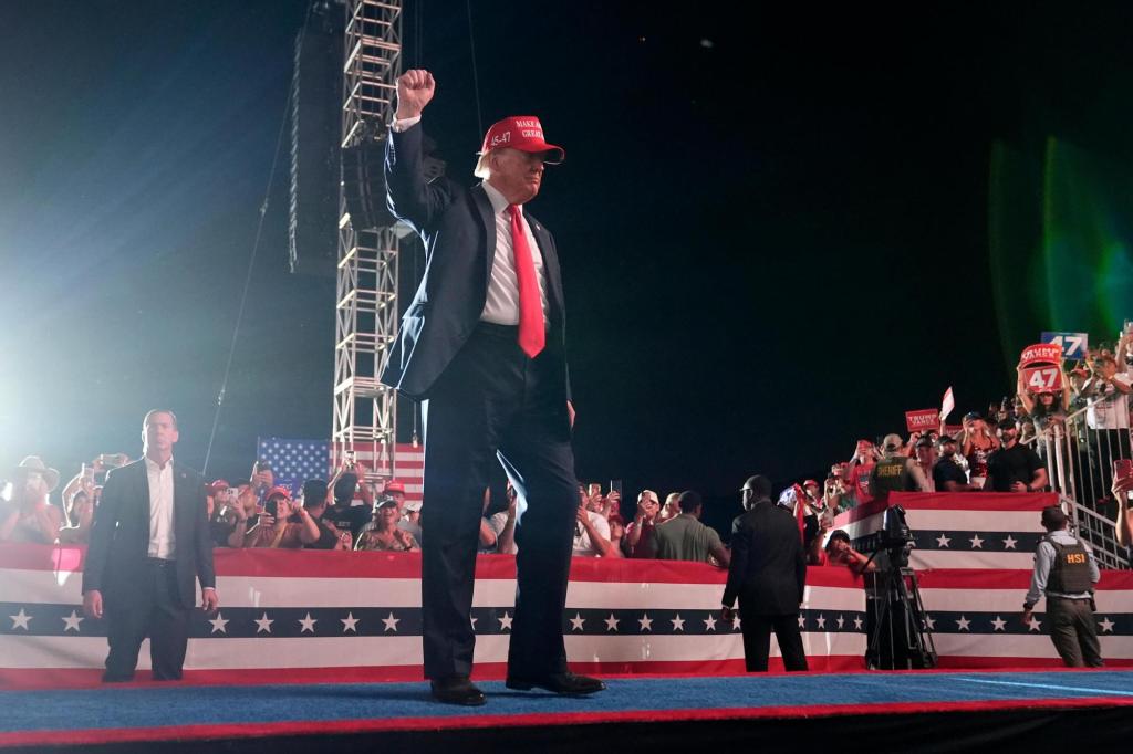 Man with loaded gun arrested near Trump rally in Southern California