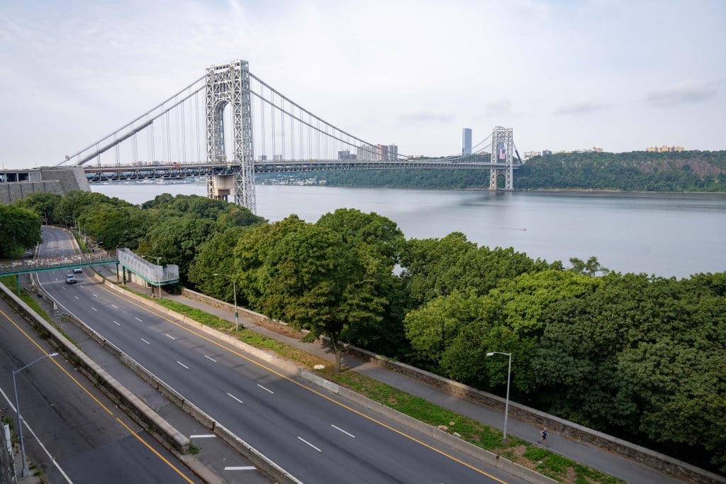 Carjacking suspect slashed Port Authority officer's face in wild George Washington Bridge battle: cops