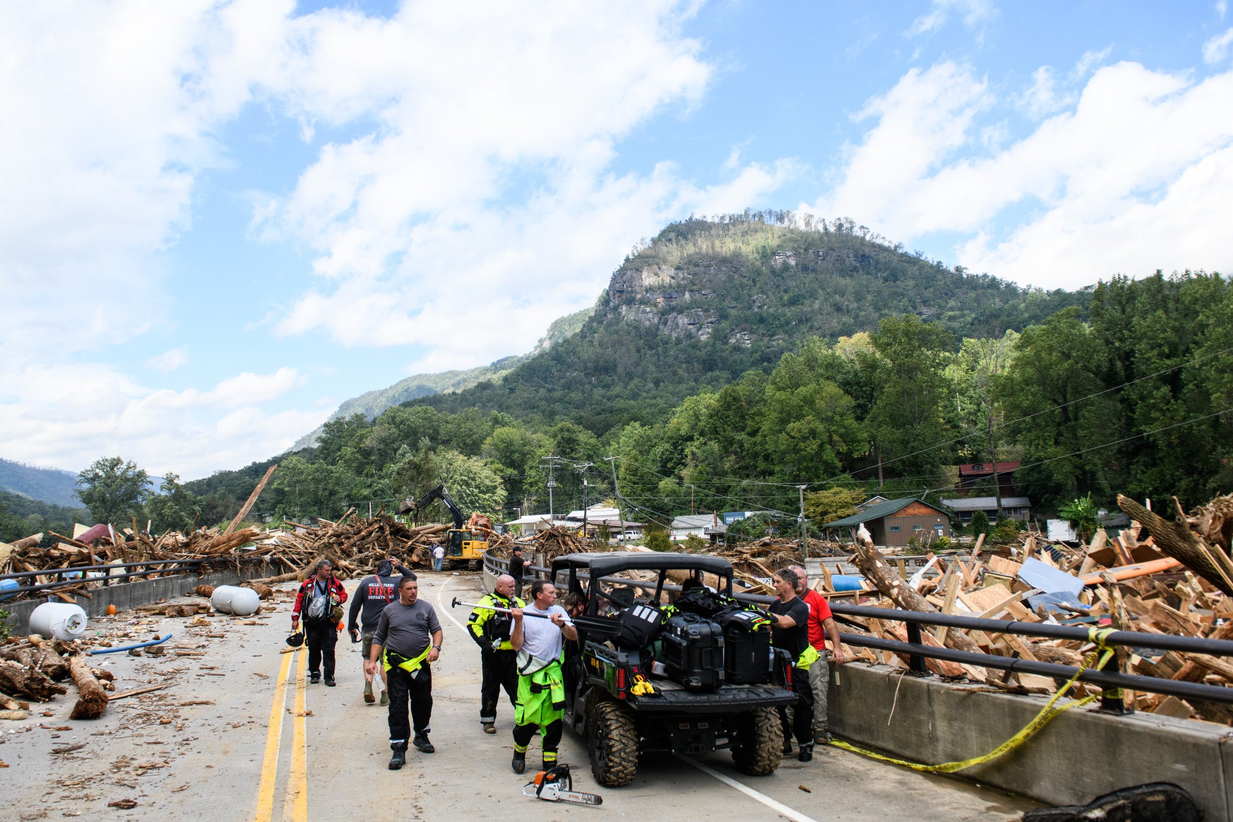 Armed Militia 'Hunting FEMA' Causes Hurricane Responders to Evacuate-Report