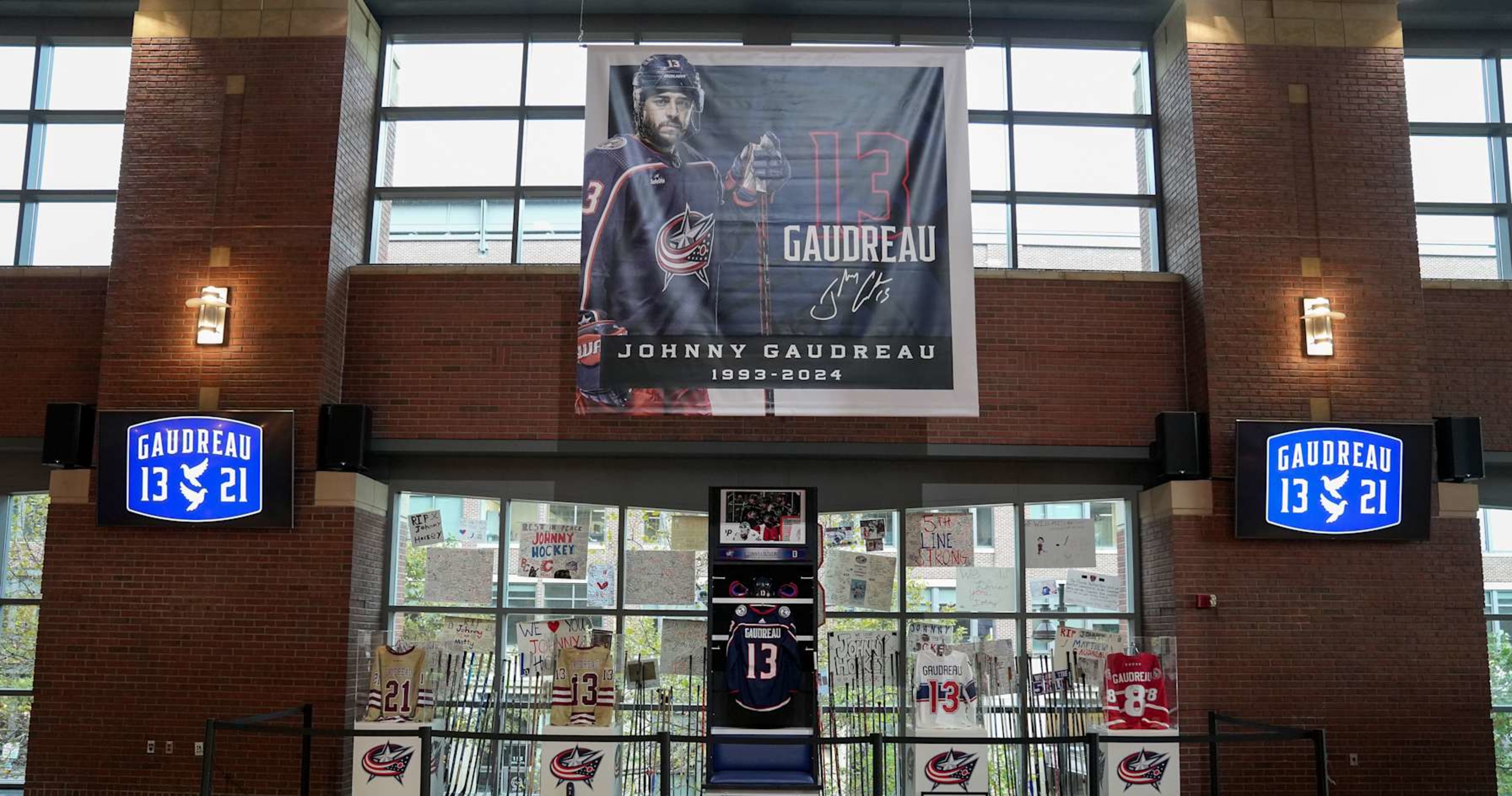 Johnny, Matthew Gaudreau Honored Ahead of Blue Jackets' Home Opener vs. Panthers