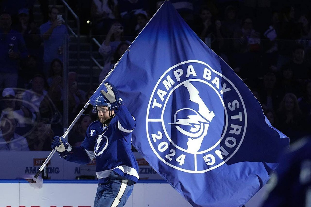 Canucks remain winless on NHL season after 4-1 loss to Lightning