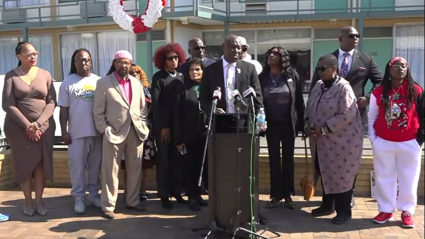 Civil rights attorney, family demand DOJ investigation into Ronald Greene case after charges dropped