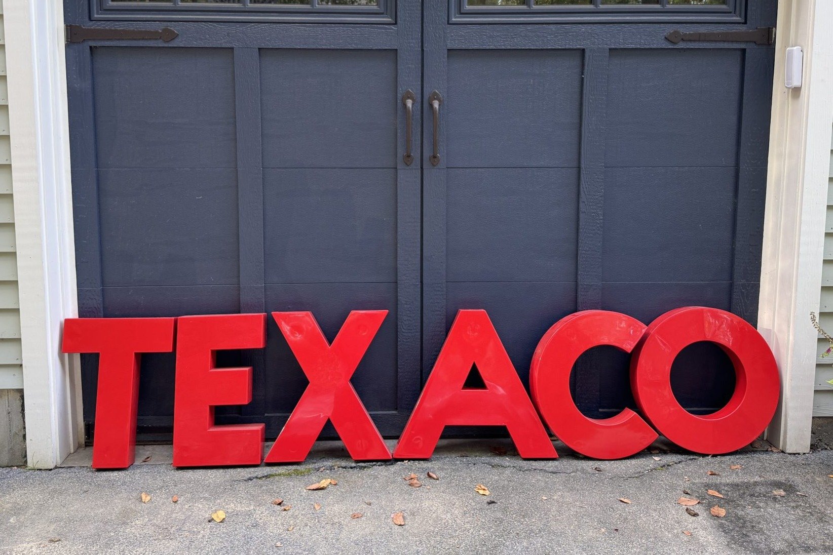 Texaco Sign at No Reserve